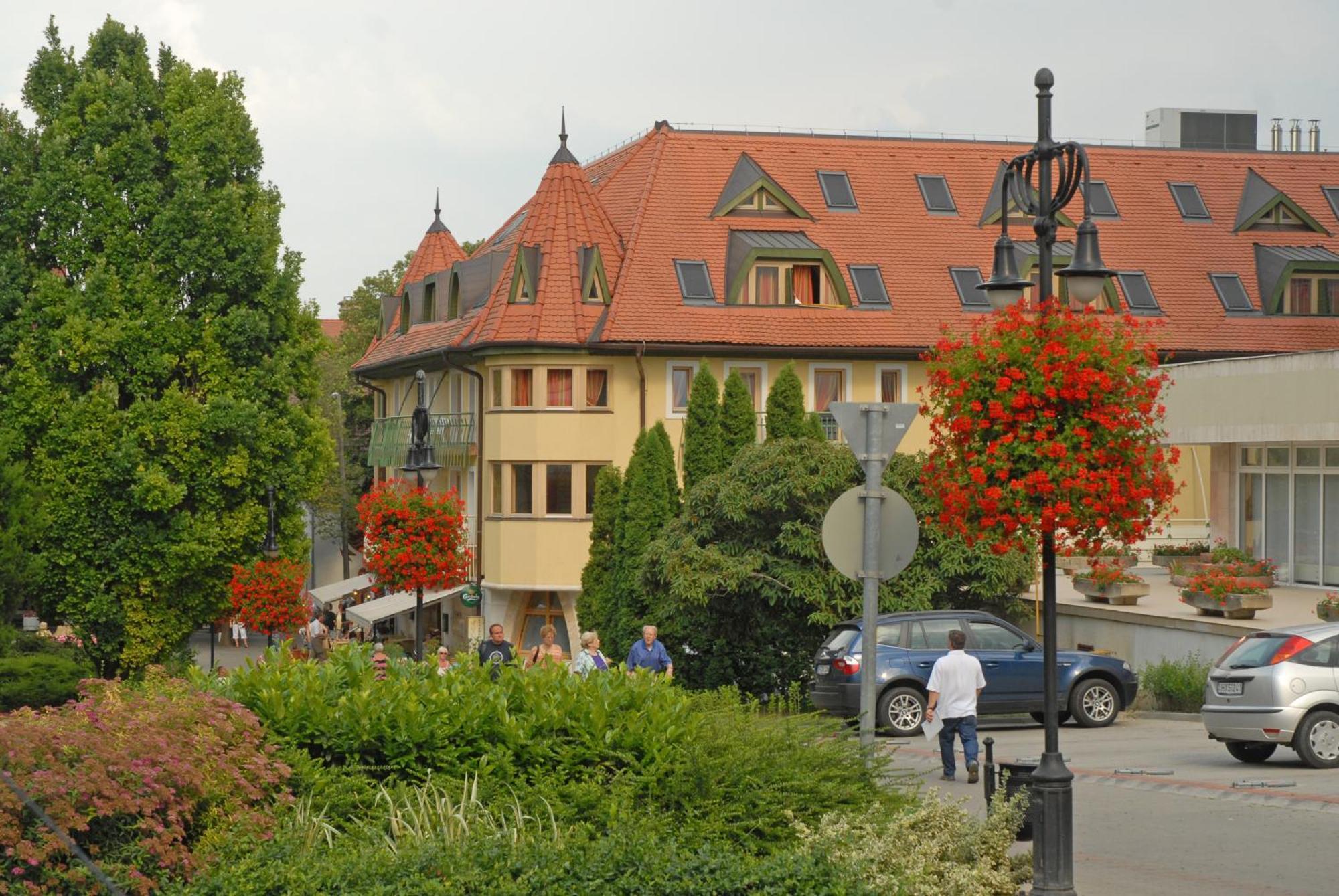 Kalma, Kalma Villa, Héviz