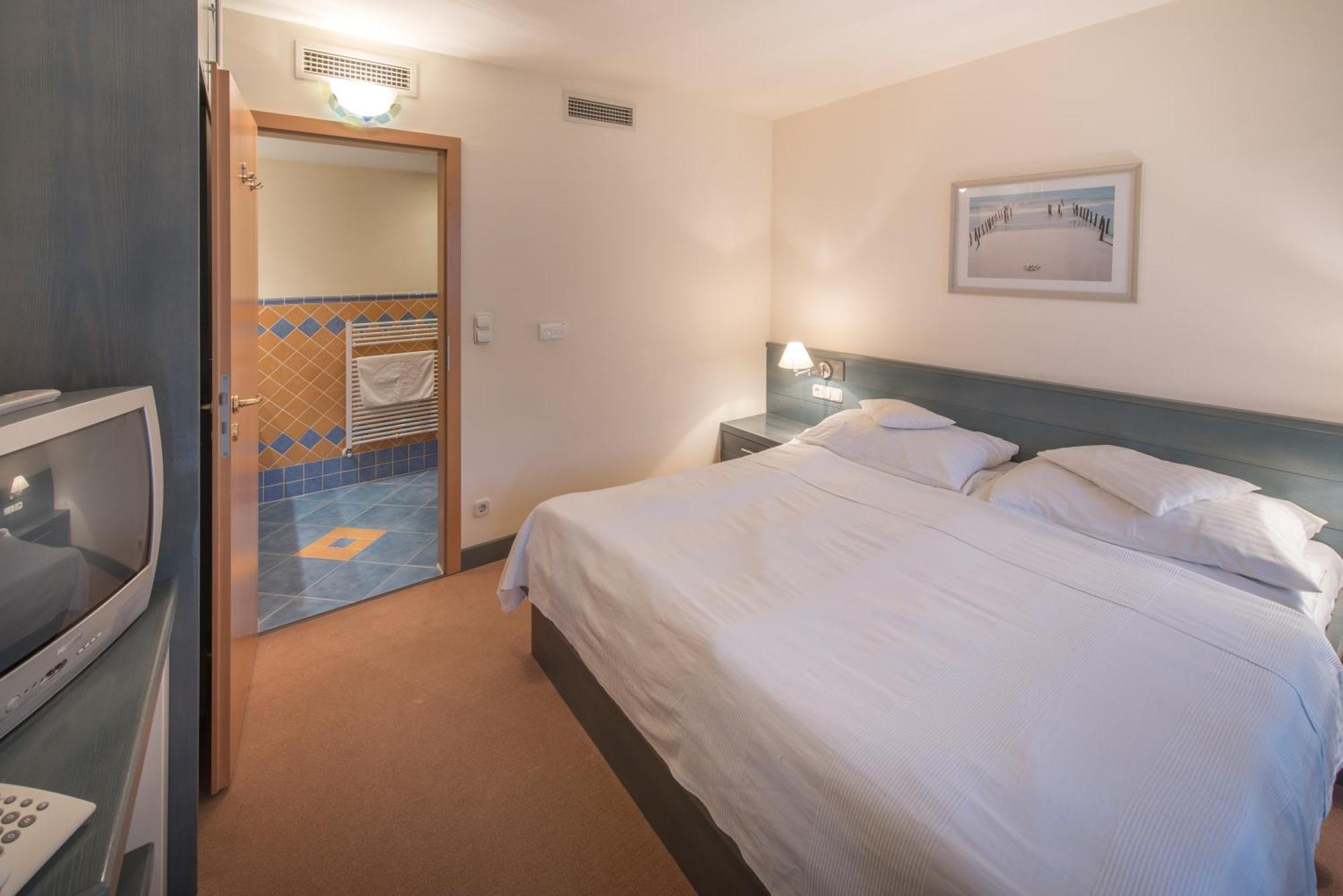 Kalma, Kalma Villa, Hotel Héviz